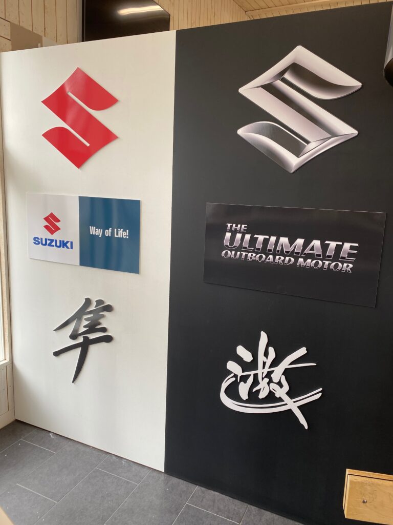 Mainoskyltit Turku
Mainos suunnittelu ja toteutus Turku 
Graafiset työt Turku
